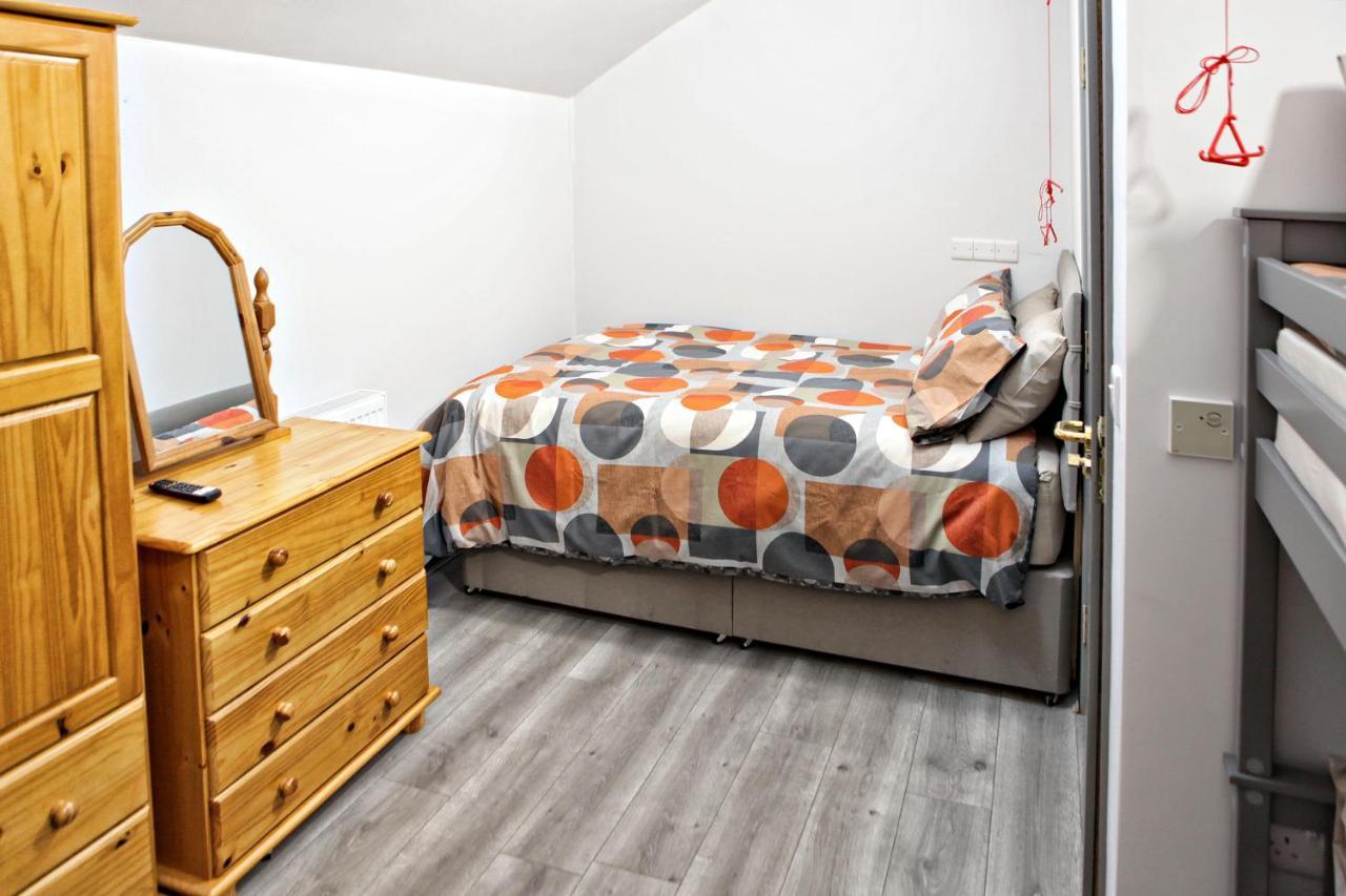 Aunt Rachel'S Barn Hostel Bushmills Esterno foto